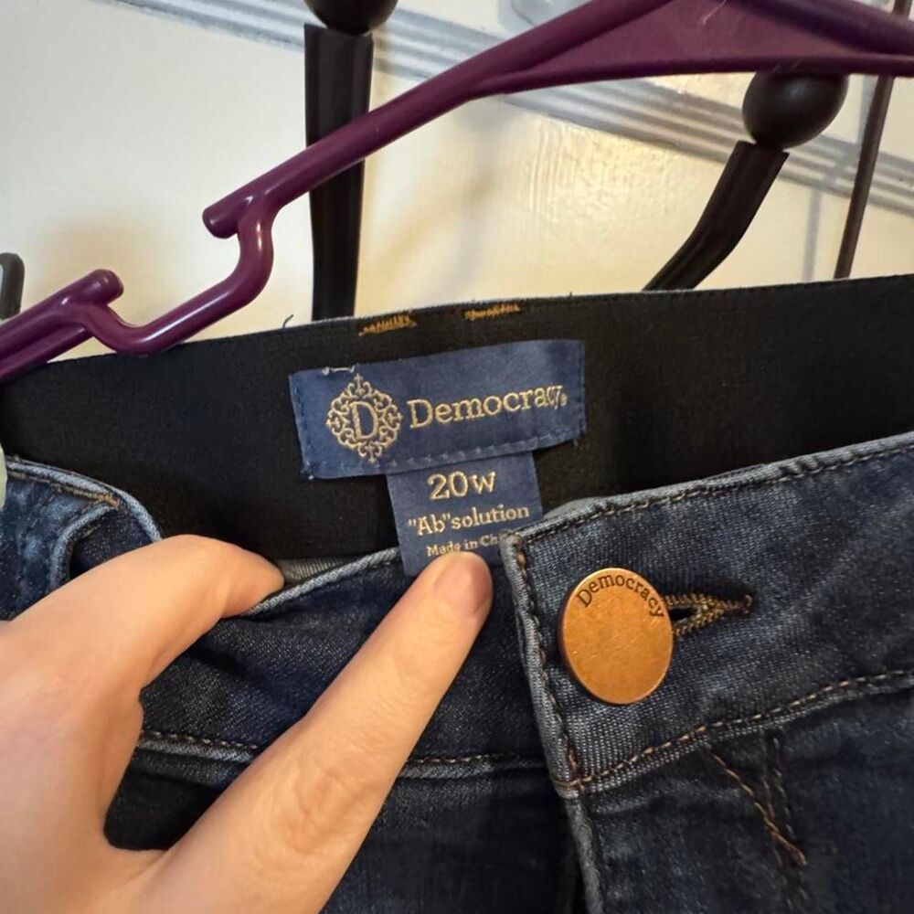 Democracy Women's Blue and Navy Jeans - Picture 2 of 3